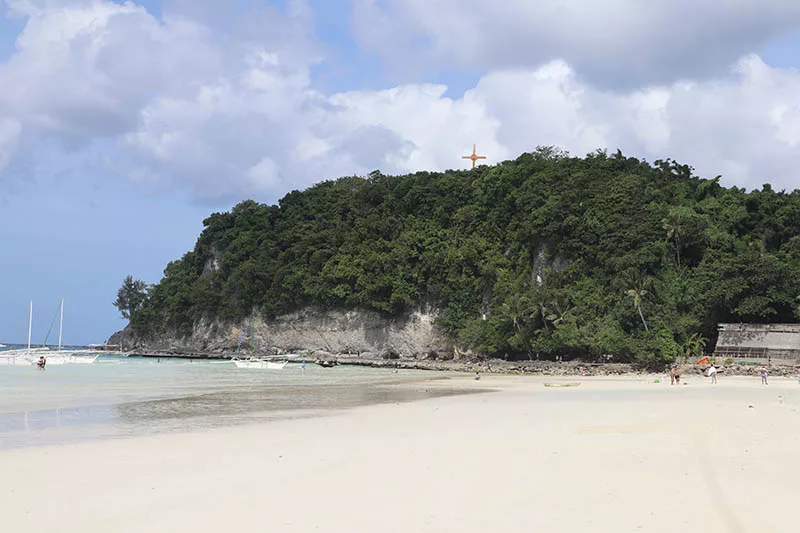 White Beach di Boracay: trasformazione dal turismo di massa