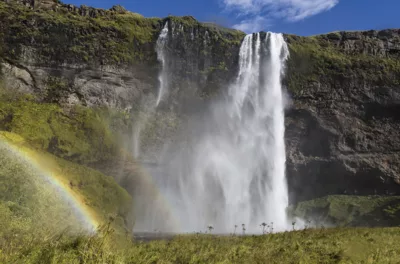 Islanda: la cascata di Seljalandsfoss